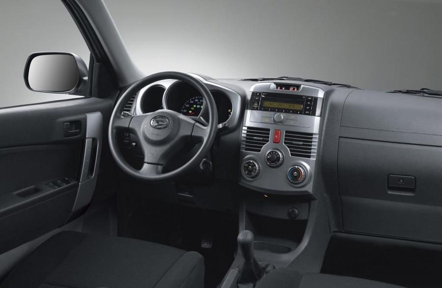  Daihatsu Terios 2006 года  (фото 8 из 28)